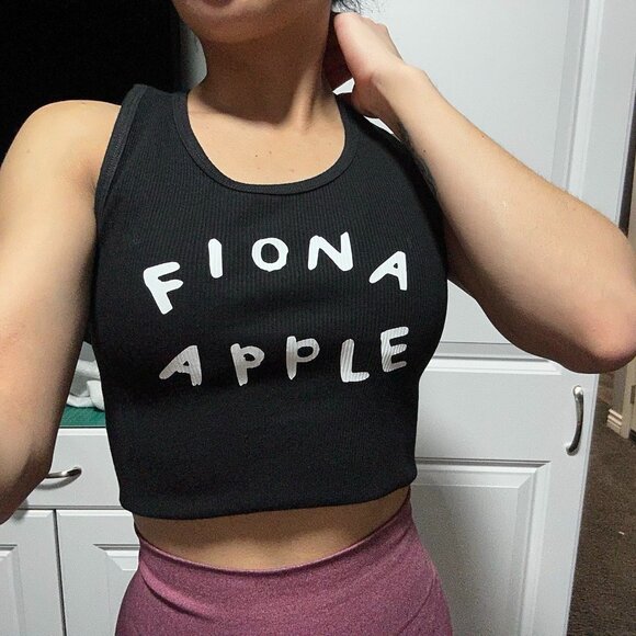 Fiona Apple Unisex Cropped Tank - Picture 2 of 3